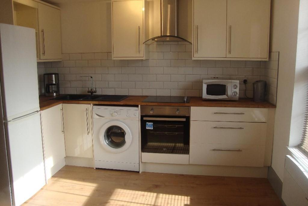 Cairo Street Apartment Warrington Exterior photo